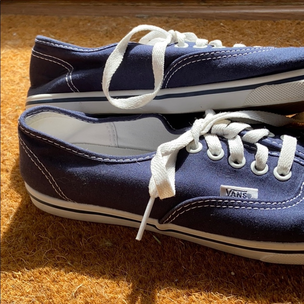 Vans Classic Navy & White Excellent Condition - Picture 3 of 8